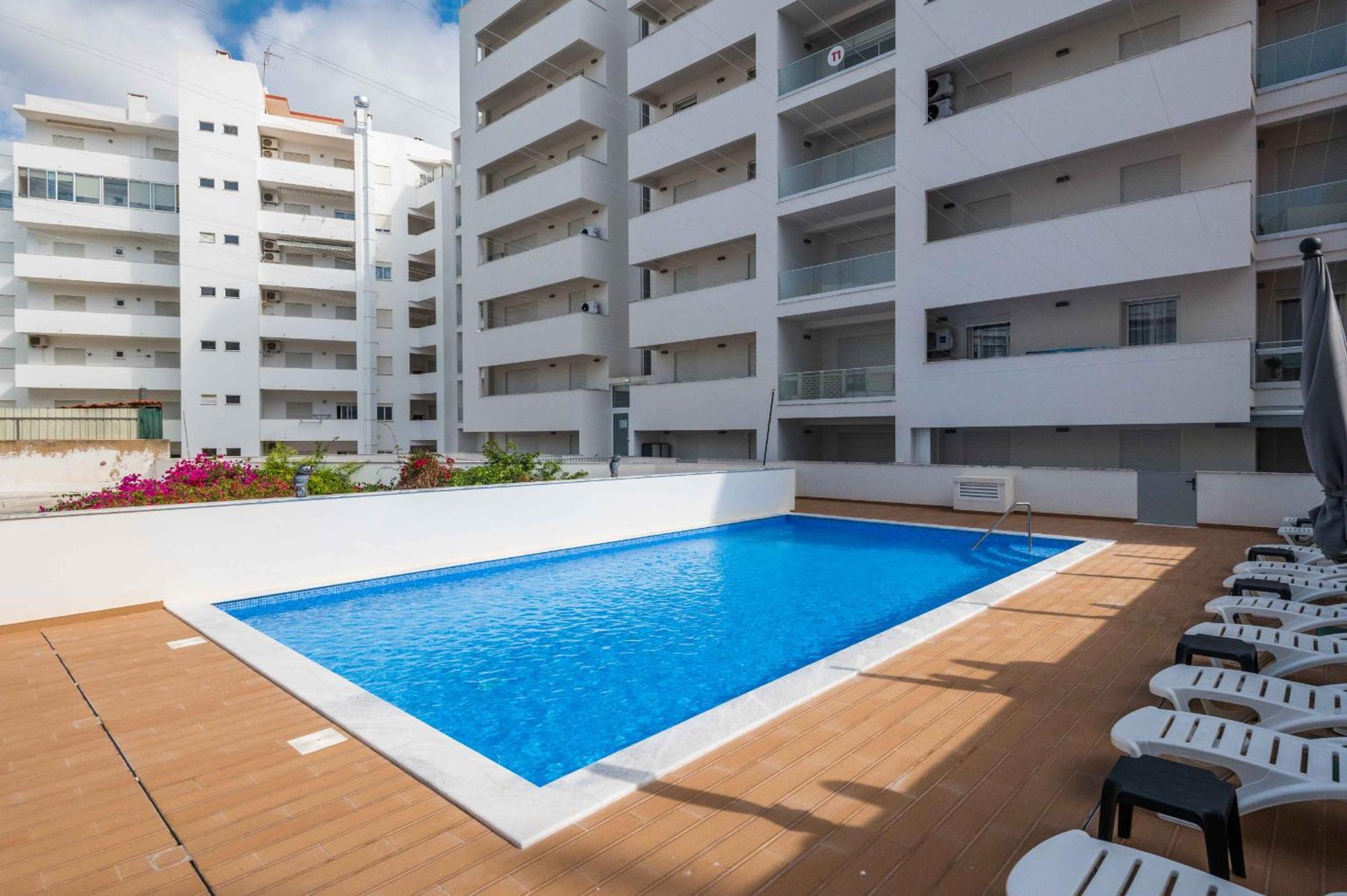 Caravelas 2-Bedroom Apartment With Pool - 50M From The Beach Armação de Pêra Екстериор снимка