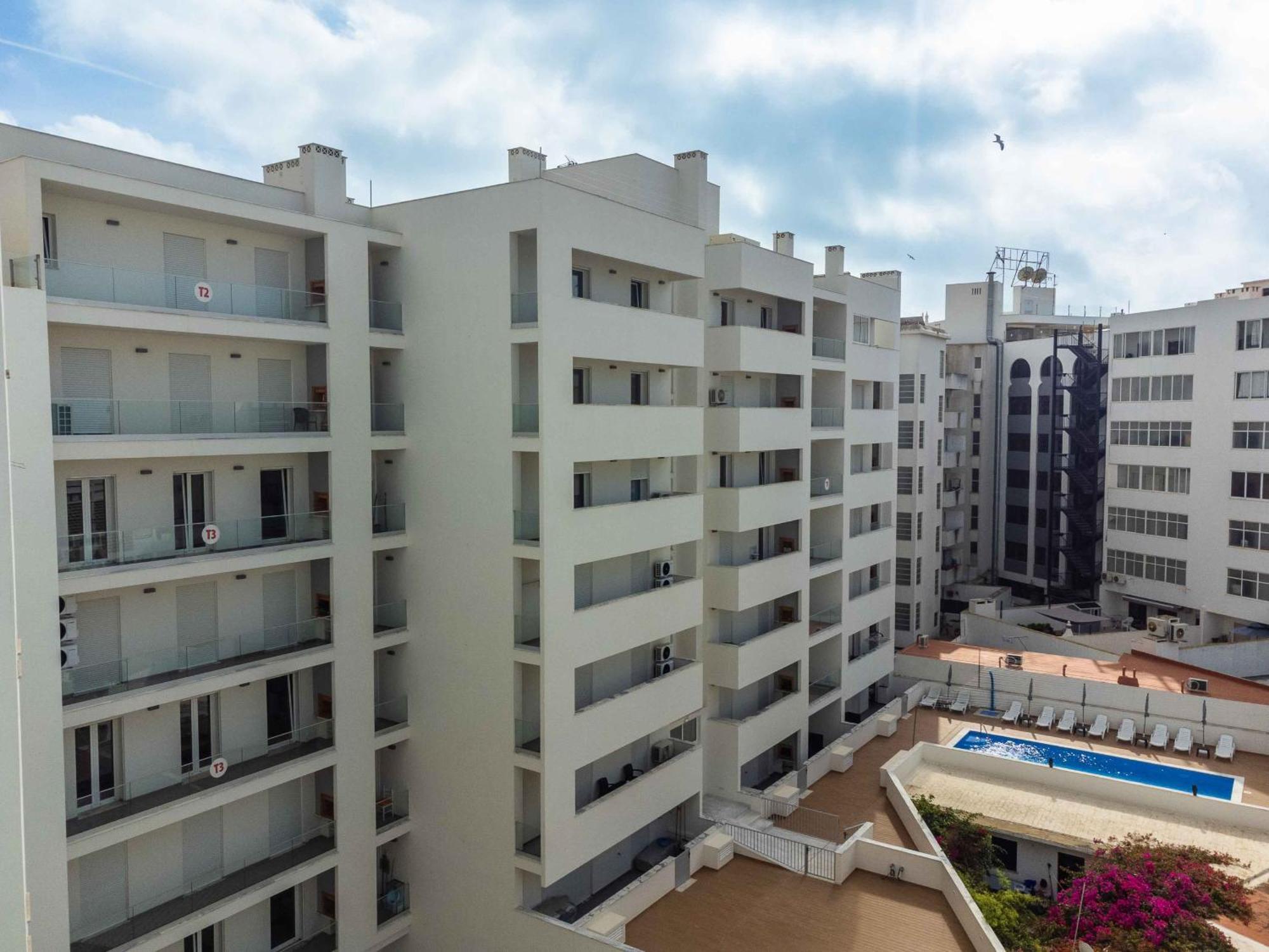 Caravelas 2-Bedroom Apartment With Pool - 50M From The Beach Armação de Pêra Екстериор снимка