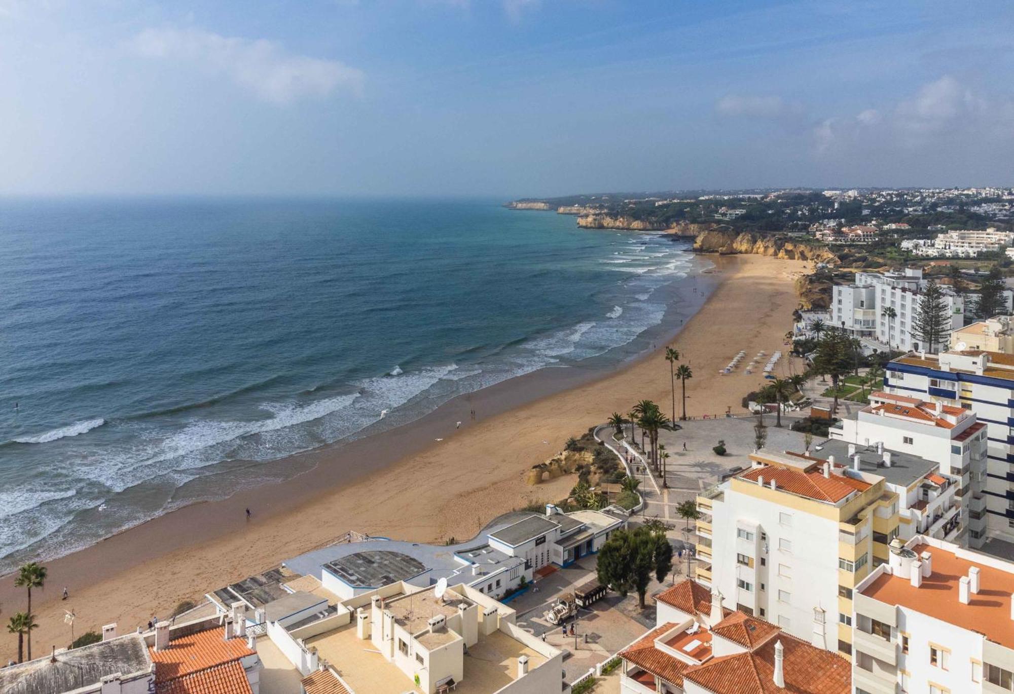 Caravelas 2-Bedroom Apartment With Pool - 50M From The Beach Armação de Pêra Екстериор снимка