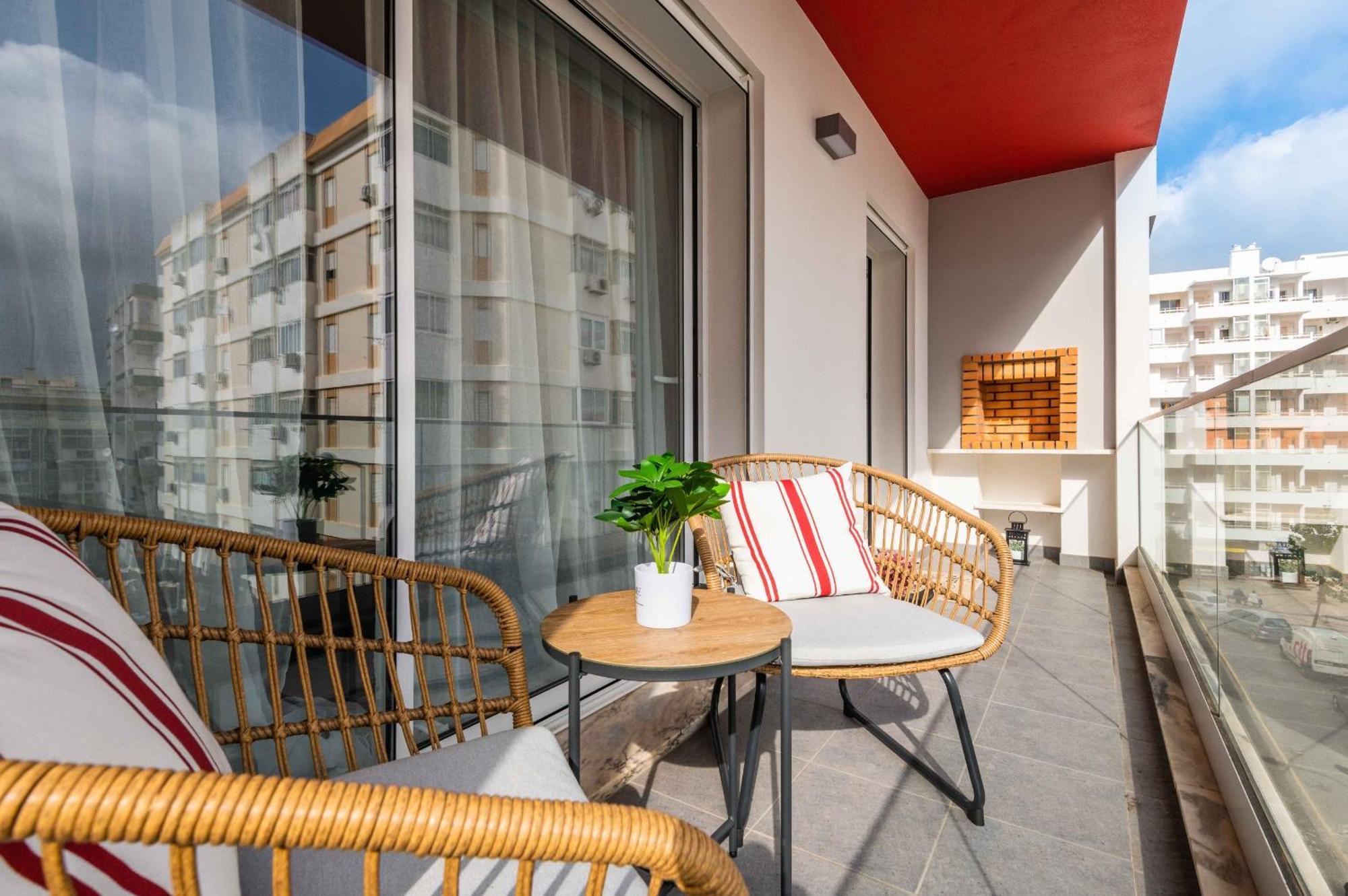 Caravelas 2-Bedroom Apartment With Pool - 50M From The Beach Armação de Pêra Екстериор снимка